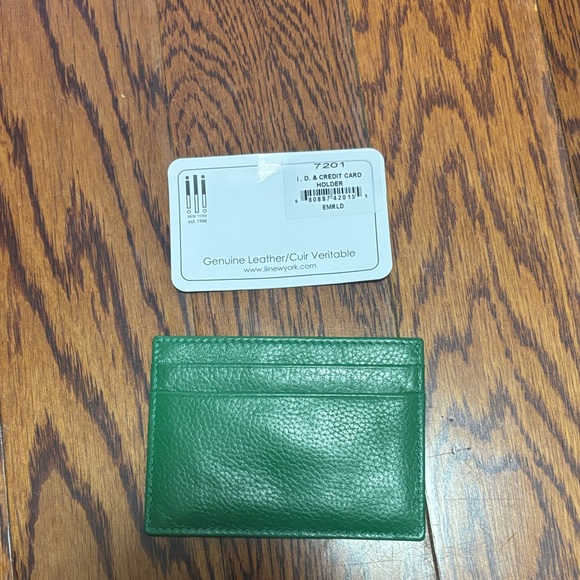 Green Genuine Leather Card Holder NWT - Picture 2 of 4